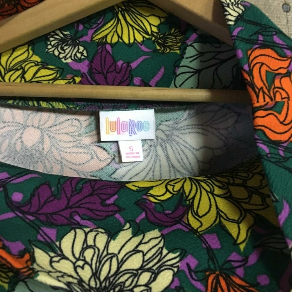 LulaRoe Cassie Pencil Skirt. Small - Picture 3 of 3